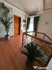 Casa cu etaj si cladire separata, zona centrala in Botosani, aproape d