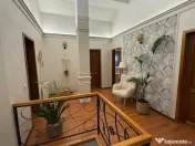 Casa cu etaj si cladire separata, zona centrala in Botosani, aproape d