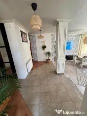 Casa cu etaj si cladire separata, zona centrala in Botosani, aproape d