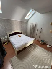 Casa cu etaj si cladire separata, zona centrala in Botosani, aproape d