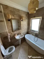 Casa cu etaj si cladire separata, zona centrala in Botosani, aproape d