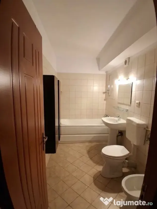 Apartament 4 camere cu garaj Calea Calarasi Decebal - Bucuresti (Bucuresti-Ilfov)