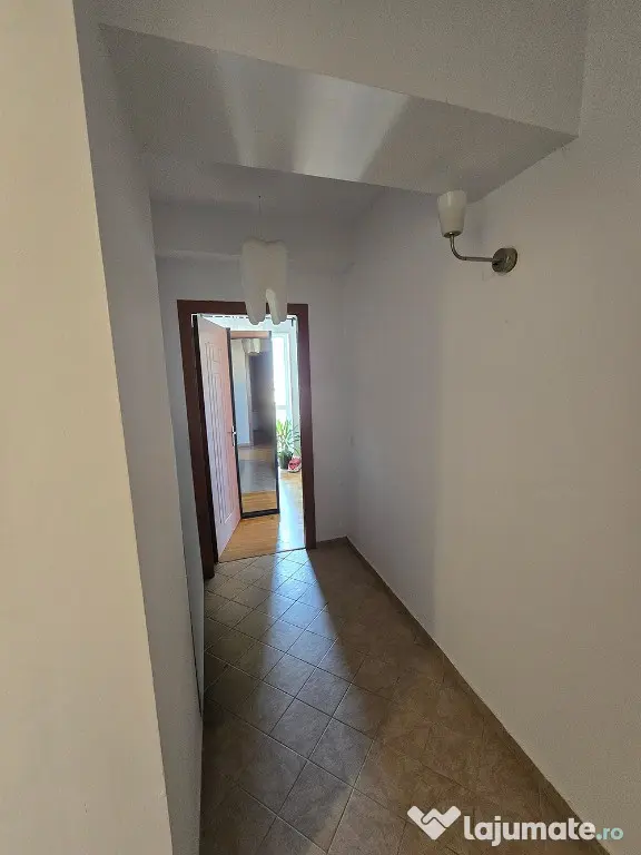 Apartament 4 camere cu garaj Calea Calarasi Decebal - Bucuresti (Bucuresti-Ilfov)