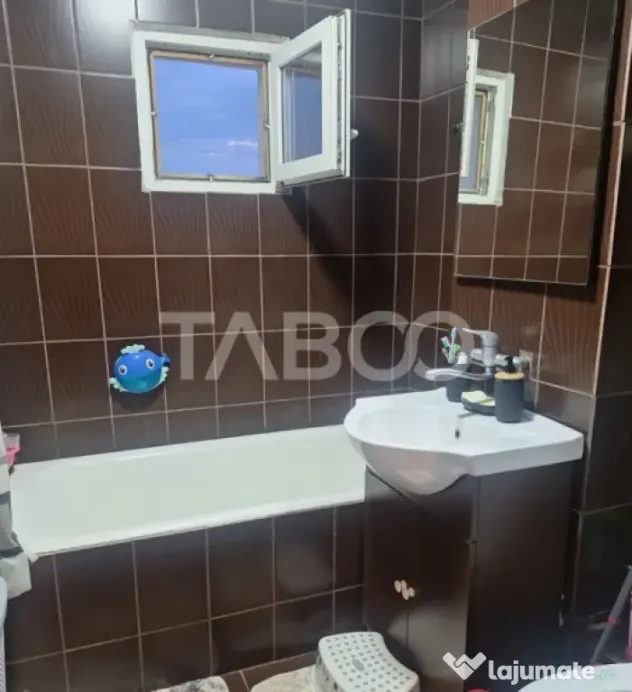 Apartament 65 mp 3 camere decomandate balcon Pet Friendly Va - Sibiu (Sibiu)