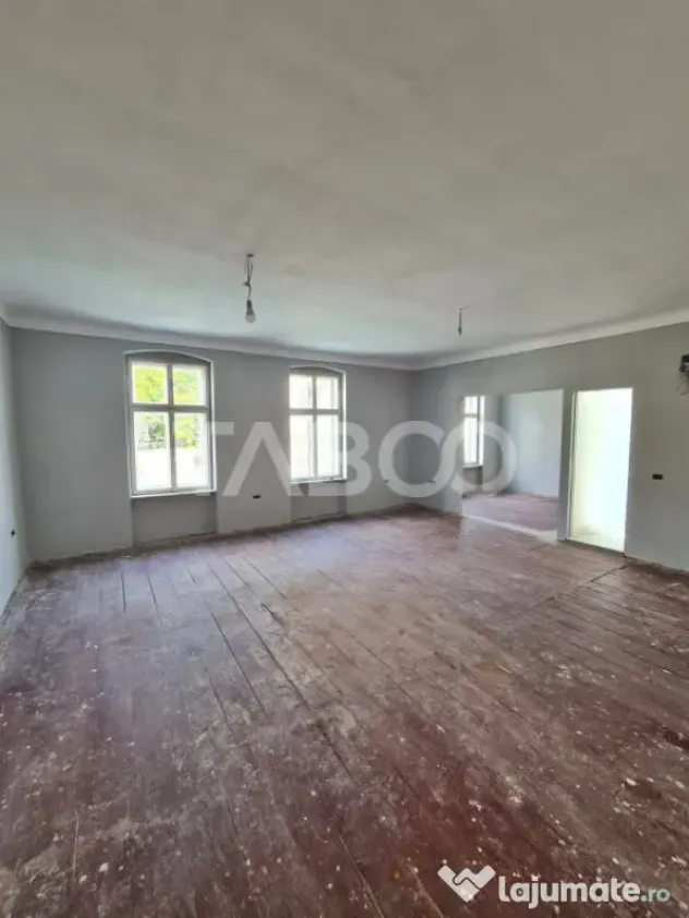 Spatiu comercial de inchiriat pe Lucian Blaga in centru Sebe - Sebes (Alba)