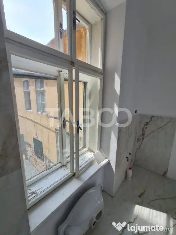 Spatiu comercial de inchiriat pe Lucian Blaga in centru Sebe - Sebes (Alba)