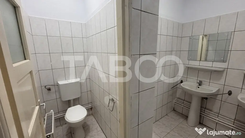 Spatiu comercial 250mpu de inchiriat renovat modern cu acce - Sibiu (Sibiu)