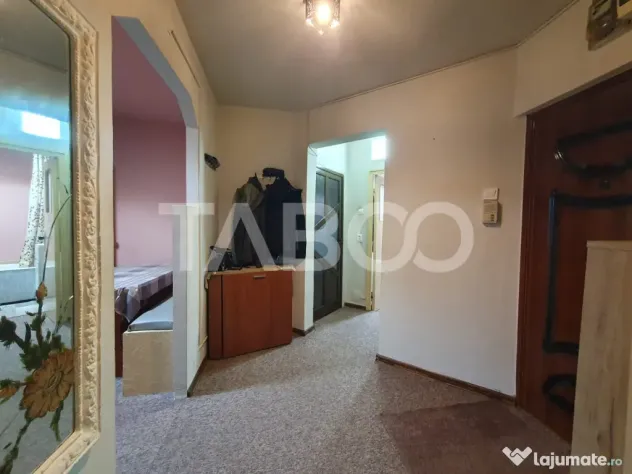 Apartament 2 camere decomandat 54 mp zona Bulevardu Unirii e - Fagaras (Brasov)