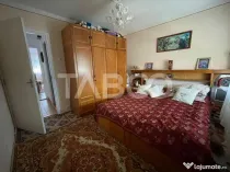 Apartament 2 camere decomandat 62 mp pivnita zona Central-Di