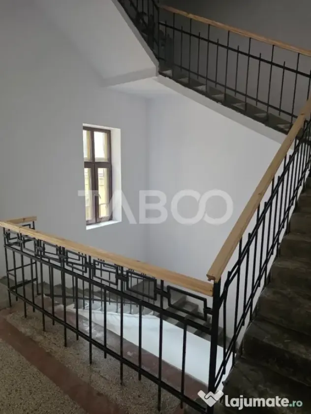 Apartament de vanzare 3 camere 3 bai zona centrala - predare - Sibiu (Sibiu)