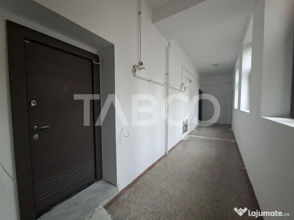 Apartament de vanzare 3 camere 3 bai zona centrala - predare - Sibiu (Sibiu)
