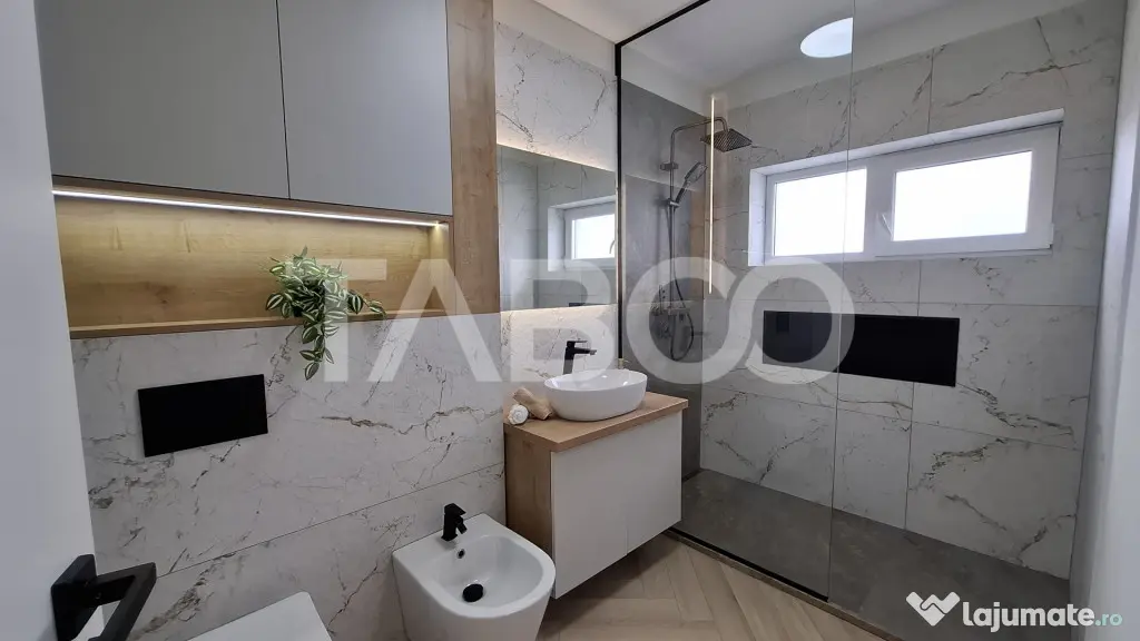 Penthouse lux ultrafinisat dotat si mobilat 2 nivele 131 mp - Sibiu (Sibiu)