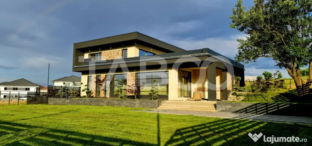 Casa moderna cu 5 camere, piscina si priveliste superba, Cis - Cisnadie (Sibiu)
