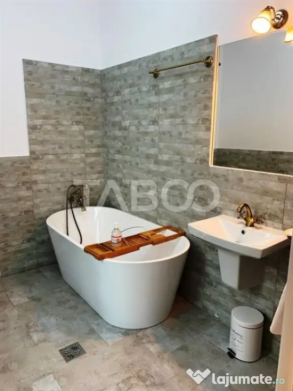 Pensiune moderna 5 camere 256 mp utili in Sibiu zona Orasul - Sibiu (Sibiu)