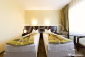 Hotel de 3* si 4* cu 64 de camere in Alba Iulia ultracentral 