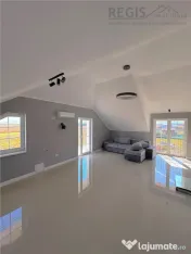 Casa de cu 3 etaje 