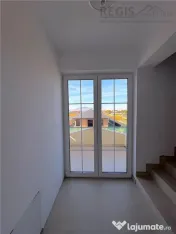 Casa de cu 3 etaje 