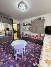 Apartament 3 camere 68mp+2 balcoane 14mp+2 parcari in Flores