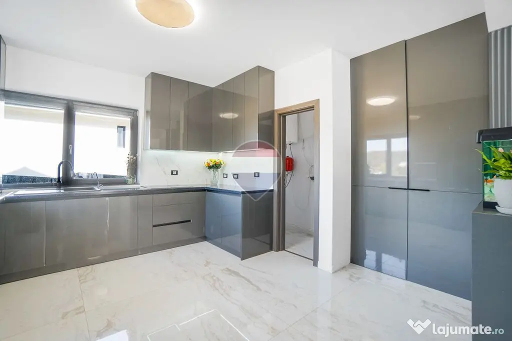 Casa Individuala Premium | Vedere M-tii Bucegi | Bunloc | Comision 0 - Sacele (Brasov)