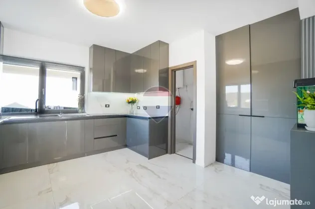 Casa Individuala Premium | Vedere M-tii Bucegi | Bunloc | Comision 0 - Sacele (Brasov)