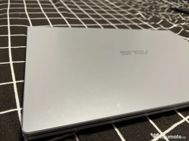 Laptop Asus x515