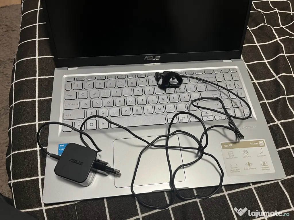 Laptop Asus x515