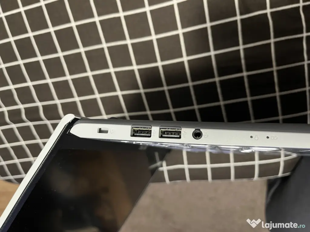 Laptop Asus x515