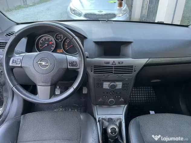 Opel Astra H GTC 1.6 benzina