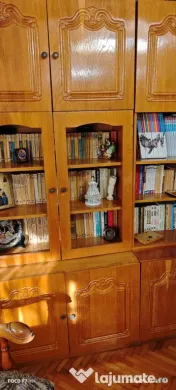 Vand mobila sufragerie (living) 