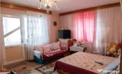 Casă cu etaj de vânzare cu piscină şi garaj, zona Micro 