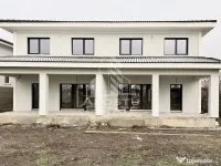 Jumatate de duplex de vanzare cu 5 camere, Dumbravita 