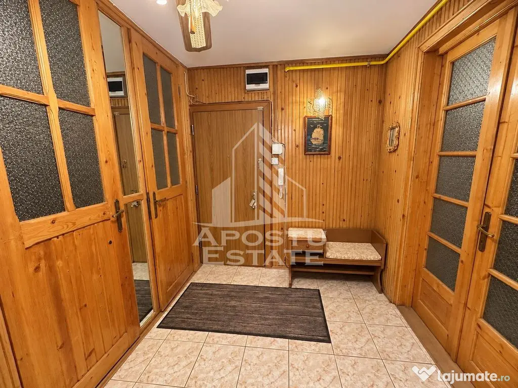 Apartament de vanzare cu 3 camere, 2 bai, 76mp, zona Girocului - Timisoara (Timis)