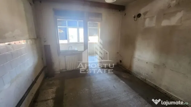 Apartament de vanzare in zona Complexului Studentesc, Timisoara,316 mp - Timisoara (Timis)