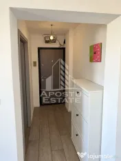 Apartament de vanzare cu 3 camere, Decomandat, Calea Sagului