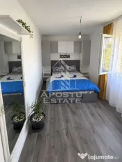Apartament de vanzare cu 3 camere, Decomandat, Calea Sagului