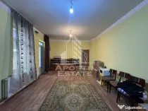 Casă cu acces stradal și posibilitate de recompartimentare
