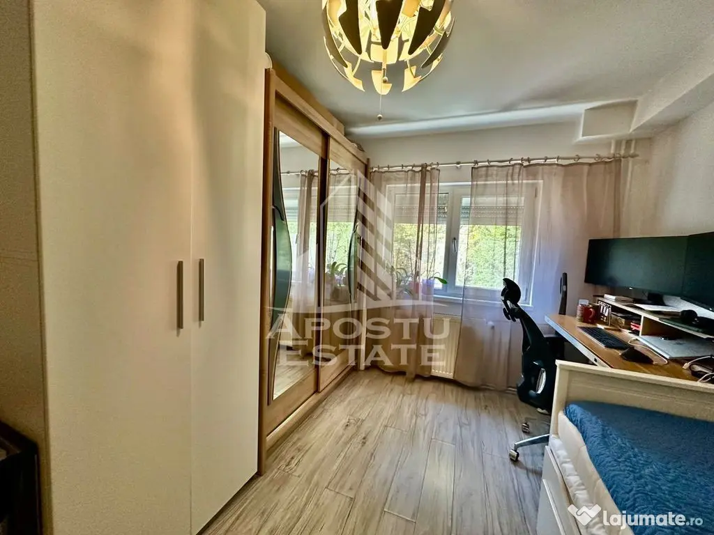 Apartament cu 3 camere, de vanzare, etaj intermediar, zona Soarelui - Timisoara (Timis)