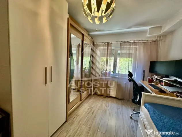 Apartament cu 3 camere, de vanzare, etaj intermediar, zona Soarelui - Timisoara (Timis)