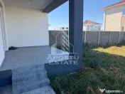 Duplex în Remetea Mare,zonă rezidențială ,poziționat pe colț .