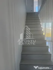 Duplex în Remetea Mare,zonă rezidențială ,poziționat pe colț .