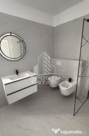 Duplex în Remetea Mare,zonă rezidențială ,poziționat pe colț .
