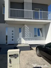 Duplex în Remetea Mare,zonă rezidențială ,poziționat pe colț .