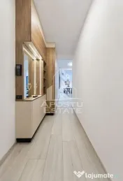 Apartament cu 2 camere, prima inchiriere, loc de parcare, Dumbravita 