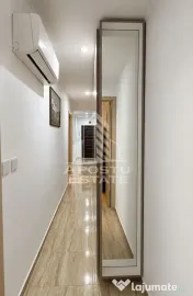 Apartament de vanzare cu 2 camere, zona Dambovita, Bloc cu lift 