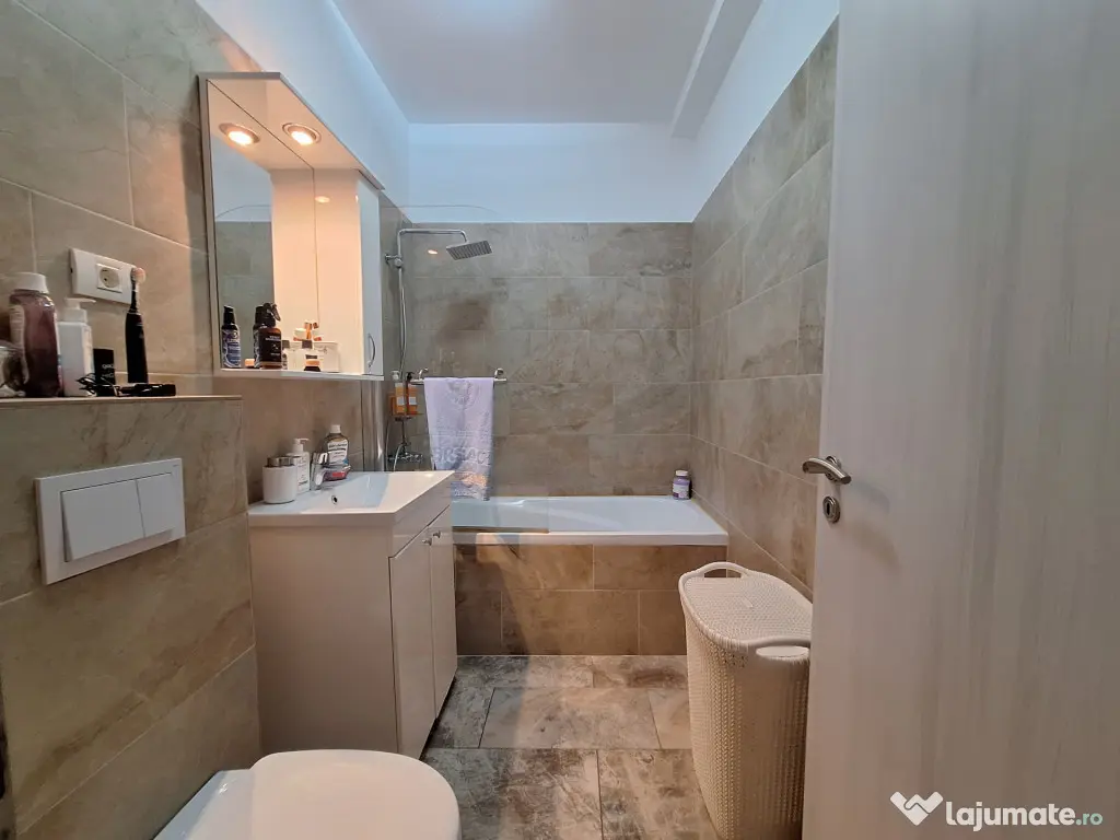 Apartament 3 camere-bloc nou-etaj 1-65 mp+balcon 10 mp+loc d - Timisoara (Timis)