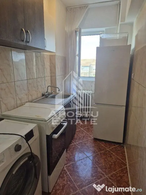 Apartament cu o camera de vanzare, lift, zona Soarelui, Timisoara - Timisoara (Timis)