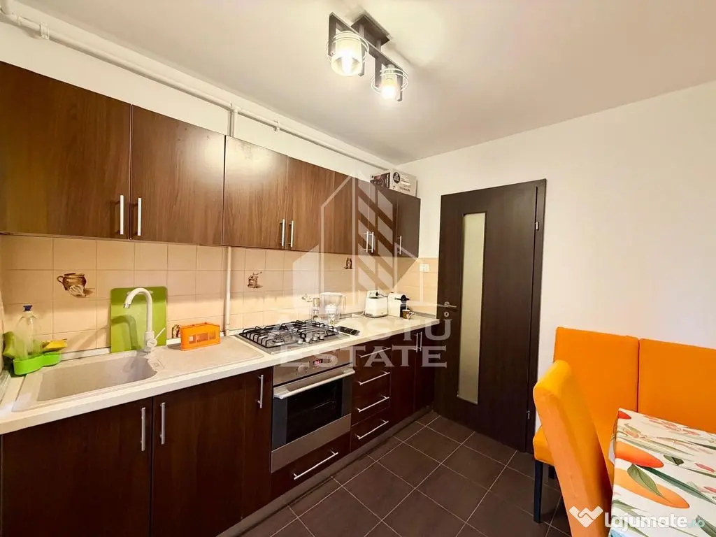 Apartament 3 camere de vanzare, zona Circumvalatiunii, Timisoara - Timisoara (Timis)