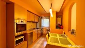 Apartament cu 3 camere, decomandat, etajul intai, Bucovinei 