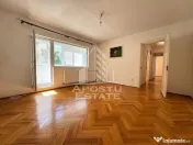 Apartament cu 3 camere, decomantat, etajul 2 , zona Spitalul Judetean 