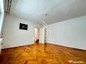 Apartament cu 3 camere, decomantat, etajul 2 , zona Spitalul Judetean 
